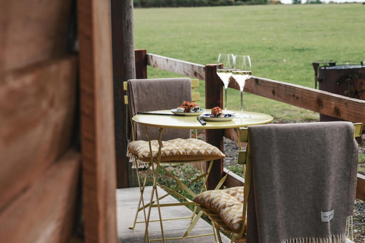 The Treehouse At Humblebee Hall Worcester Zewnętrze zdjęcie