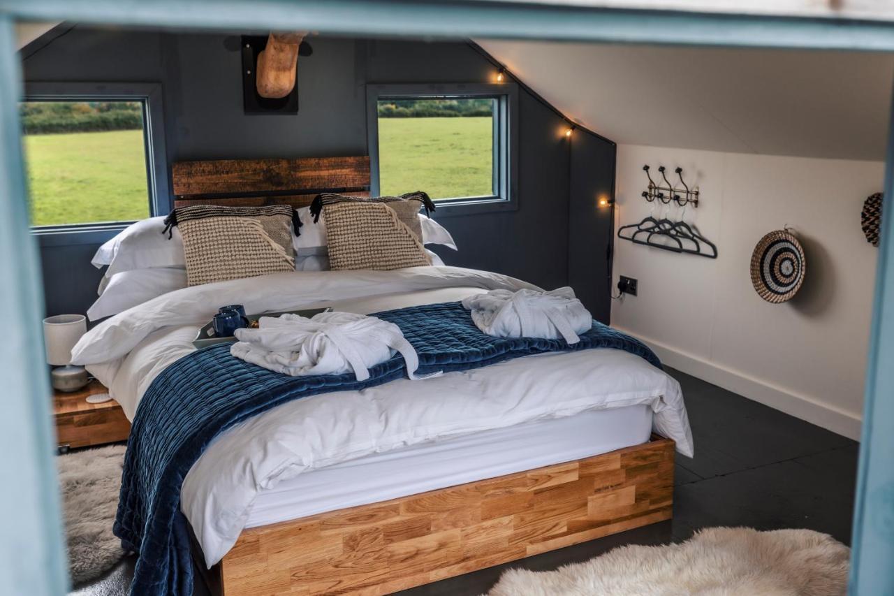 The Treehouse At Humblebee Hall Worcester Zewnętrze zdjęcie